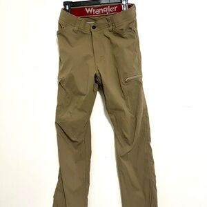 Wrangler Men's Khaki Performance Chinos - Olive/Tan